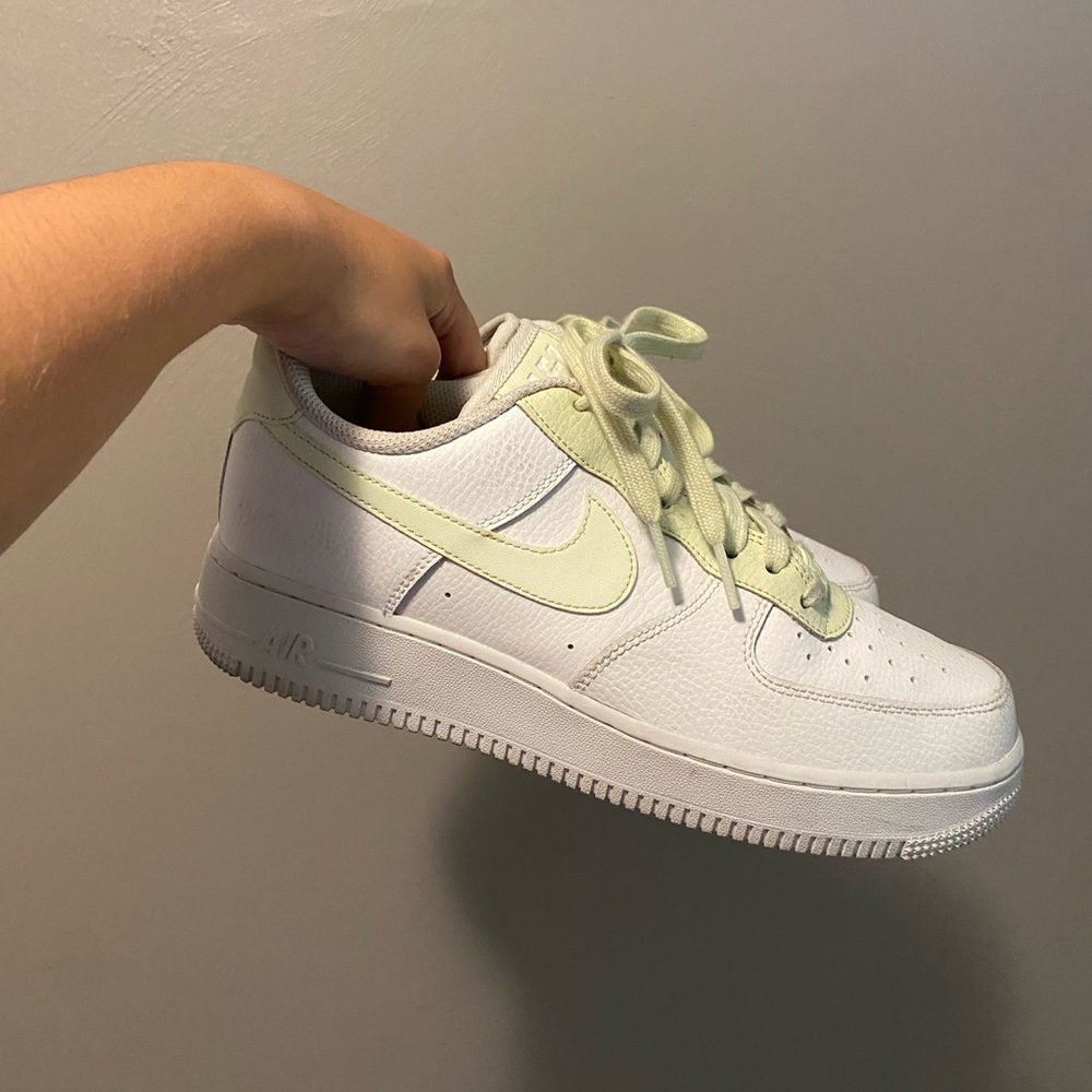 Air Forces Size 9 Women’s with green details